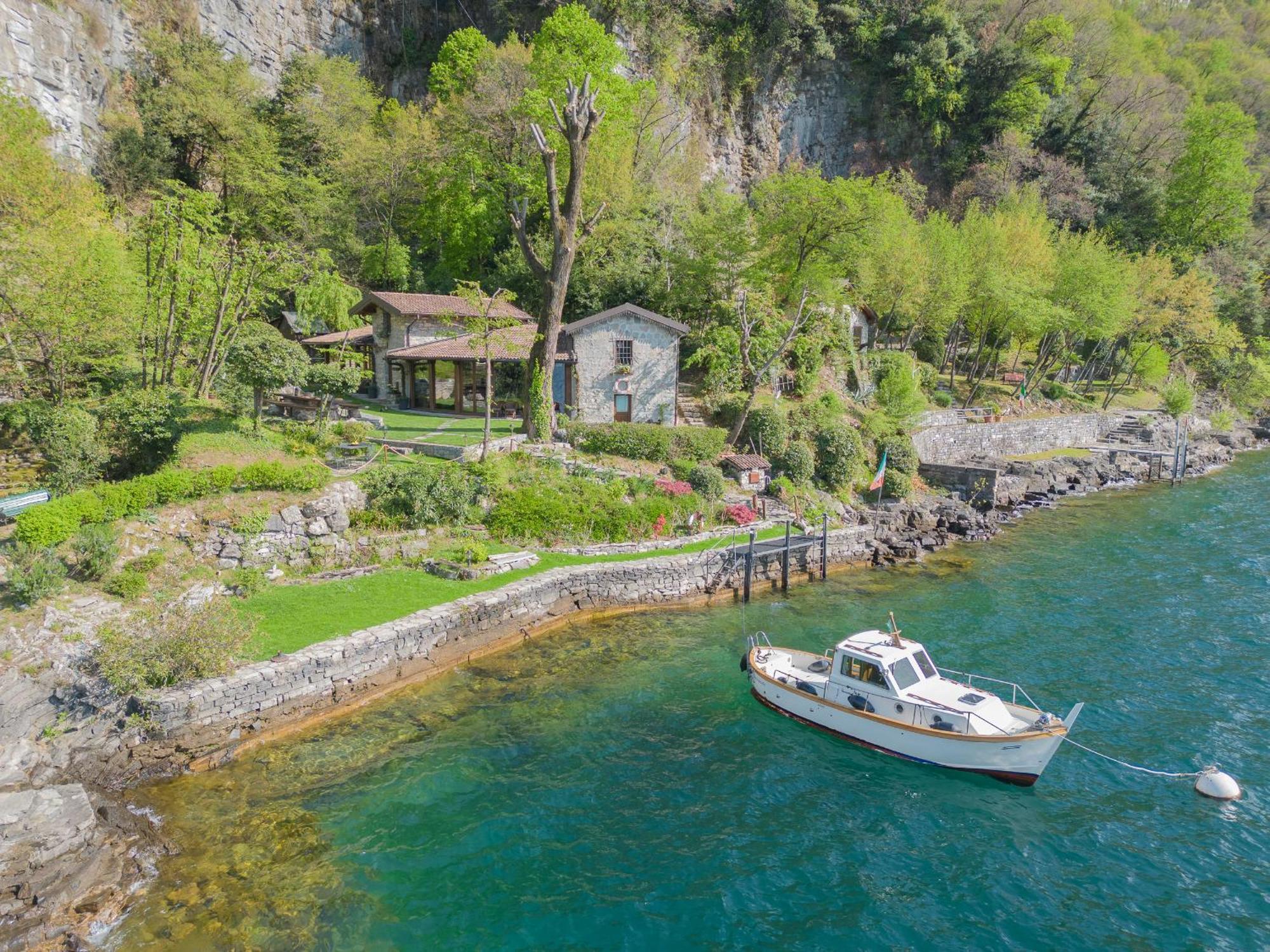 The Writer'S Nest Waterfront Villa By Rent All Como Faggeto Lario Exterior foto